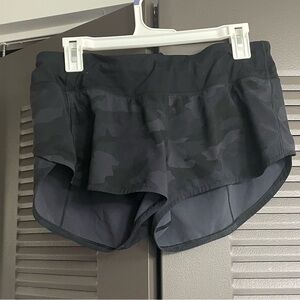 Lululemon Speed Short Low Rise 2.5 in